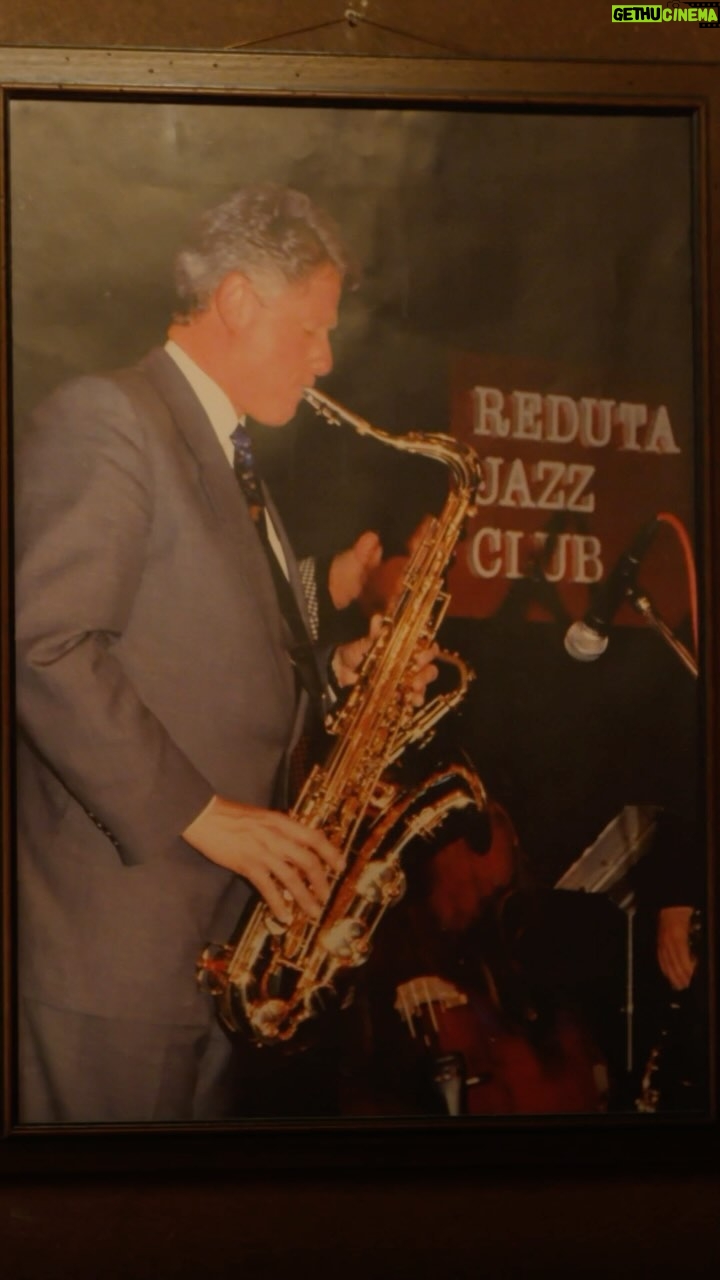 Bill Clinton - 576 Likes - 🇨🇿 President Bill Clinton is in Prague this week to mark the anniversary of the 1999 expansion of @NATO to include the Czech Republic, Poland, and Hungary.
📍 Last night, he revisited the Reduta Jazz Club, where he joined President Václav Havel on stage in 1994.
🎷 30 years later, he returns to the stage to reflect on that moment and his memories of Prague from his first visit as a student.
📽️: @hardpinmedia