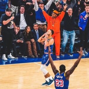 Bill Russell Instagram - Congratulations @StephenCurry30 for being the @nba newest record holder! Keep adding up those 3’s @warriors VS @nyknicks @nbaontnt I’m proud of you my friend, you are officially THE GREATEST SHOOTER OF ALL TIME!!