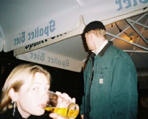 Billie Barker Instagram - Noen fine dager og den dagen Buffy klorte meg på øyelokket