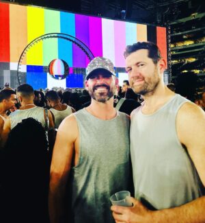 Billy Eichner Instagram - Three very fun nights in Dallas. Thanks to @unleashedlgbtq for inviting me to speak, to my former work colleague @beyonce for starting our Fall Renaissance and blowing our minds and to all the gay line dancers for their Southern hospitality. 😉 Oh, and thanks to our tour guide, who definitely said the name ROSS PEROT more times than I’ve heard in a while! 🤠🏳️‍🌈