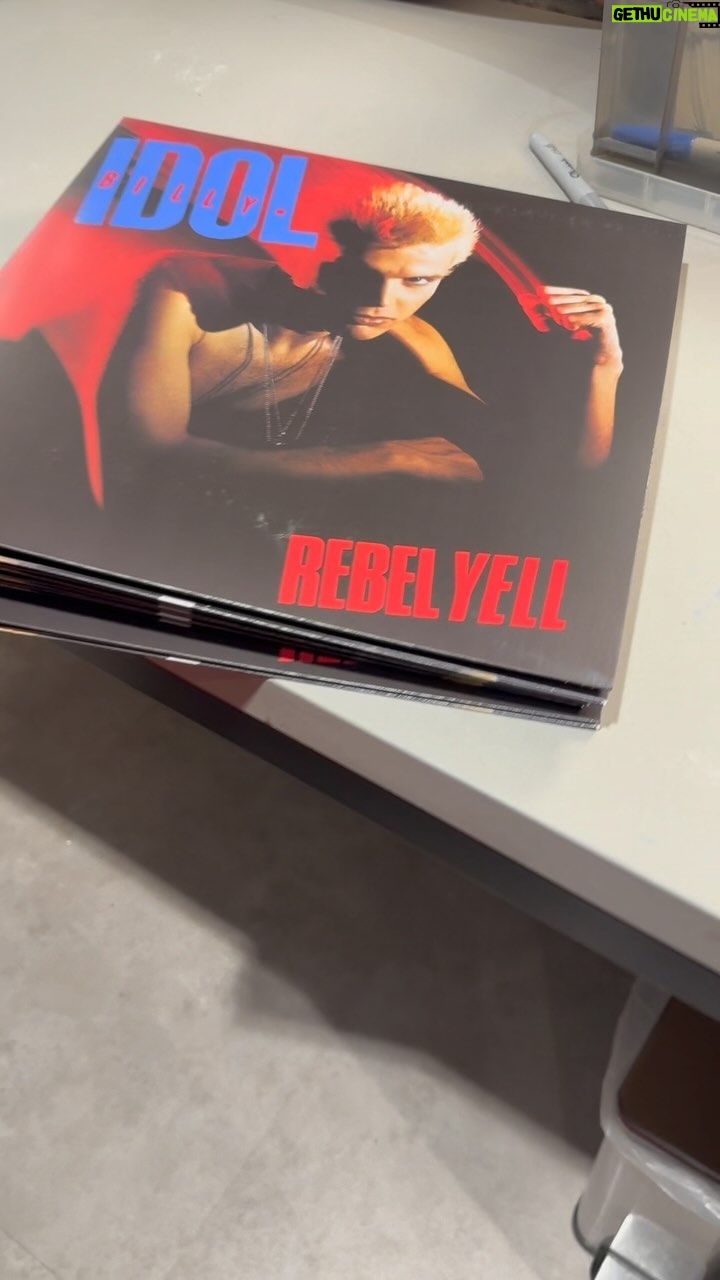 Billy Idol - 11.8K Likes - Signing rerelease Rebel Yell covers today for release in April -BFI