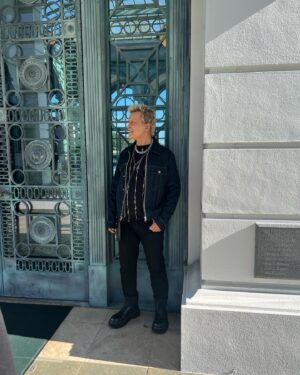 Billy Idol Instagram - Nice getting out to the @flaglermuseum Henry Flagler museum here in West Palm Beach yesterday …I’m standing in his own private railcar, which pulled up to his house at one time! Aahh the gilded age…! -BFI