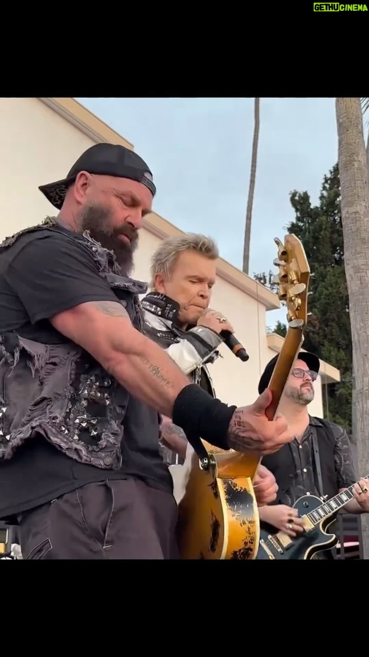 Billy Idol - 8.2K Likes - “Beat on the Brat” with @timtimebomb from the @johnnyramone tribute show in LA. 🎥Video by: @losangelespunkrocker