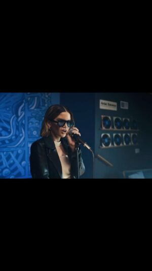 Billy Idol Instagram - I’m enjoying Maren’s cover of Dancing with Myself …great to see that song translates into so many genres …she has a lovely feel and beautiful voice -BFI

#repost • @marenmorris dancing with myself because it’s more fun. teamed up with @visiblemobile to celebrate independence with my version of “Dancing with Myself.”
