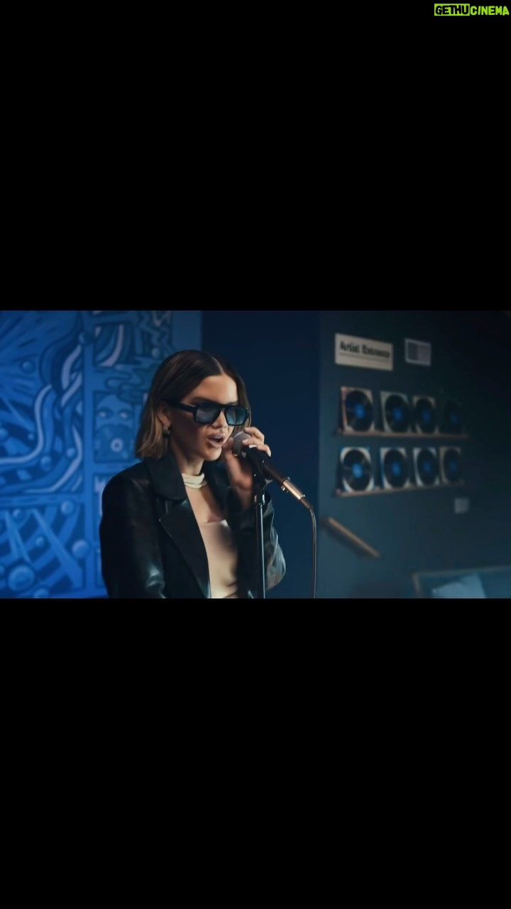 Billy Idol - 8K Likes - I’m enjoying Maren’s cover of Dancing with Myself …great to see that song translates into so many genres …she has a lovely feel and beautiful voice -BFI
#repost • @marenmorris dancing with myself because it’s more fun. teamed up with @visiblemobile to celebrate independence with my version of “Dancing with Myself.”
