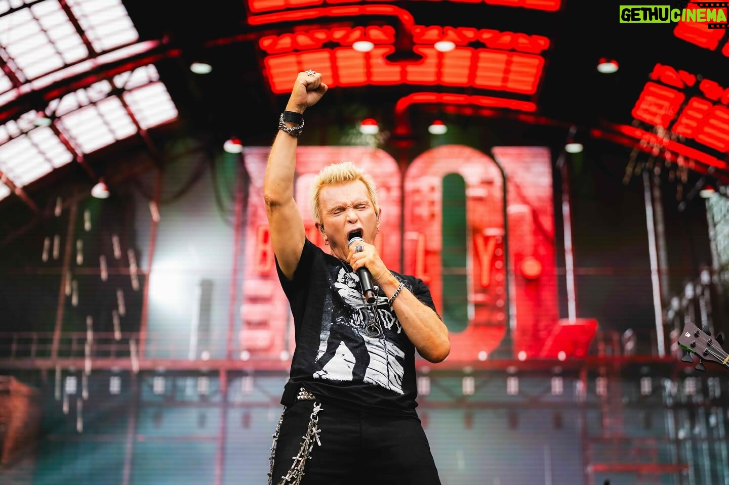 Billy Idol - 8.2K Likes - Just a few more shows coming up this month! See you soon 👊🏻
May 11
Tucson, AZ
AVA Amphitheater
May 14
Catoosa, OK
Hard Rock
May 16
Lincoln, NE
Pinewood Bowl
May 19
Gary, IN
Hard Rock
📸: @ismaelquintanillaiii