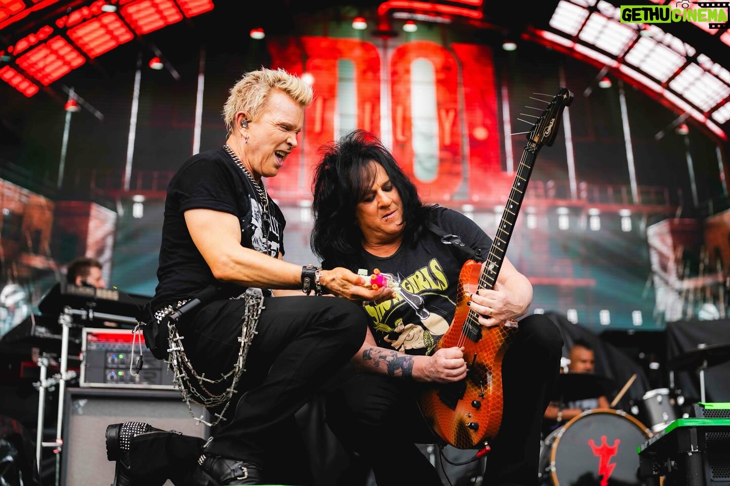 Billy Idol - 8.2K Likes - Just a few more shows coming up this month! See you soon 👊🏻
May 11
Tucson, AZ
AVA Amphitheater
May 14
Catoosa, OK
Hard Rock
May 16
Lincoln, NE
Pinewood Bowl
May 19
Gary, IN
Hard Rock
📸: @ismaelquintanillaiii