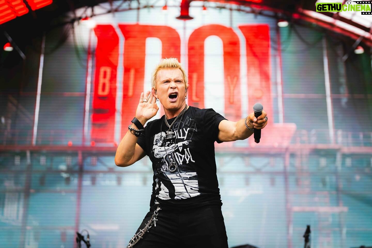 Billy Idol - 8.2K Likes - Just a few more shows coming up this month! See you soon 👊🏻
May 11
Tucson, AZ
AVA Amphitheater
May 14
Catoosa, OK
Hard Rock
May 16
Lincoln, NE
Pinewood Bowl
May 19
Gary, IN
Hard Rock
📸: @ismaelquintanillaiii
