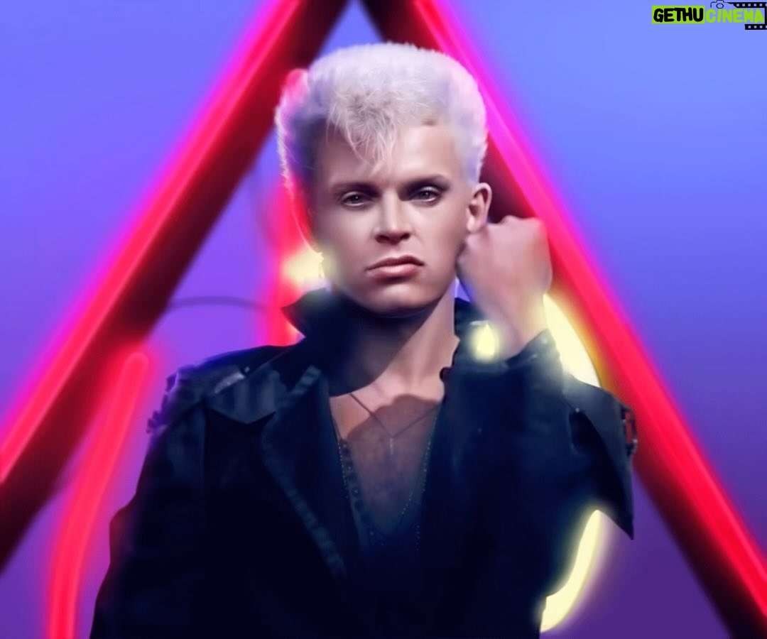Billy Idol - 19.7K Likes - A little preview of something coming… ✊🏼