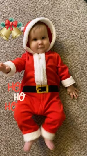 Billy Idol Instagram - @poppy.rebel a few years ago! 🎄🔔 #granddaughter