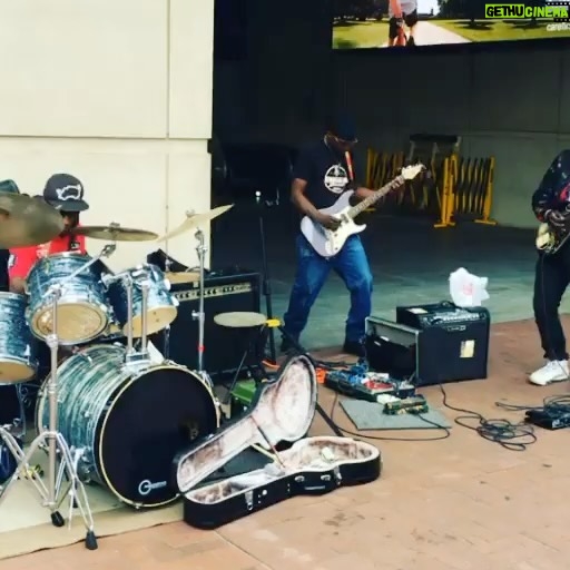 Billy Jensen - 2K Likes - The day Prince died, this man and I shared a hug and never saw each other again…until today.
Eight years ago, we were both crying after he performed a 20-minute rendition of “Purple Rain” on a corner in Chinatown (Swipe to watch). This morning, I was playing hockey in front of the White House when I heard a familiar wail, this time over Hendrix’s “Wind Cries Mary.”
I skated up to him, we chatted, and sure enough, it was the same guy! Josh Blocker is his name. He shreds. @joshblockerofficial.
Life is awesome sometimes.