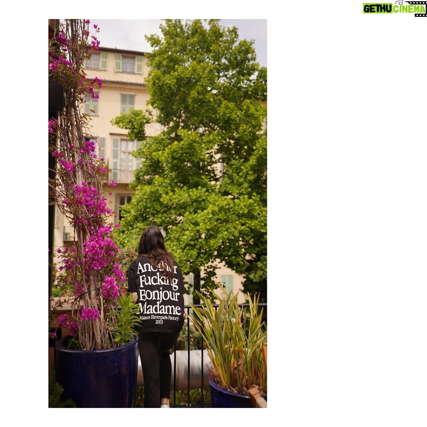 Birce Akalay - 149.2K Likes - ______We laughed a lot, had a lot of fun, saw wonderful places and met pleasant people.
Many thanks to @jackliveshere_tr for these 3 days Monaco Grand Prix 2024 experience.
🌬️💋🥃🏁🏎️🐦🔥🕶️
#ŞimdiDeğilseNeZaman
#işbirliği