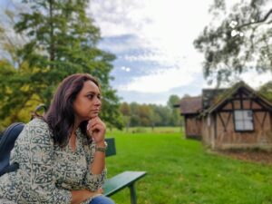 Birsa Dasgupta Instagram - Portraits of the Birthday Girl clicked by yours truly 🩵🌹🍻🌻🥳 🌠

#happybirthday #partner #love #life #travel #live #happy #instagood #instamood #instalove #instaphoto #photo #iphonography #photogram #photography #portrait #portraitphotography #world #trip #breathe #together #livetotravel #couplegoals #loveofmylife