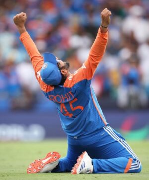 Birsa Dasgupta Instagram - On The Top Of The World 🇮🇳

#t20worldcup #india #champions #cricket #team #dream #believe #unity #bonding #passion #skills #friends #meninblue 

@indiancricketteam @rohitsharma45 @virat.kohli @rishabpant @surya_14kumar @dubeshivam @hardikpandya93 @royalnavghan @kuldeep_18 @jaspritb1 @_arshdeep.singh__ @akshar.patel @rahuldravidofficial @t20worldcup