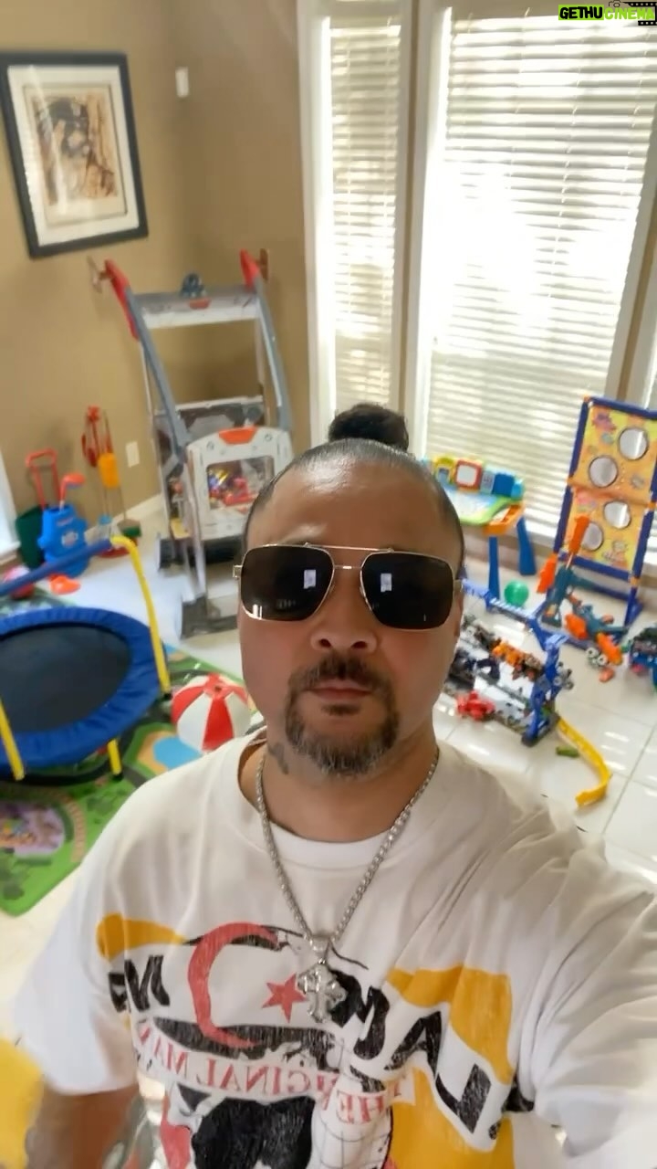 Bizzy Bone - 4.6K Likes - The homey dropped the Heavens Movie reels off and said the crib looked like toys r us. Family bro.