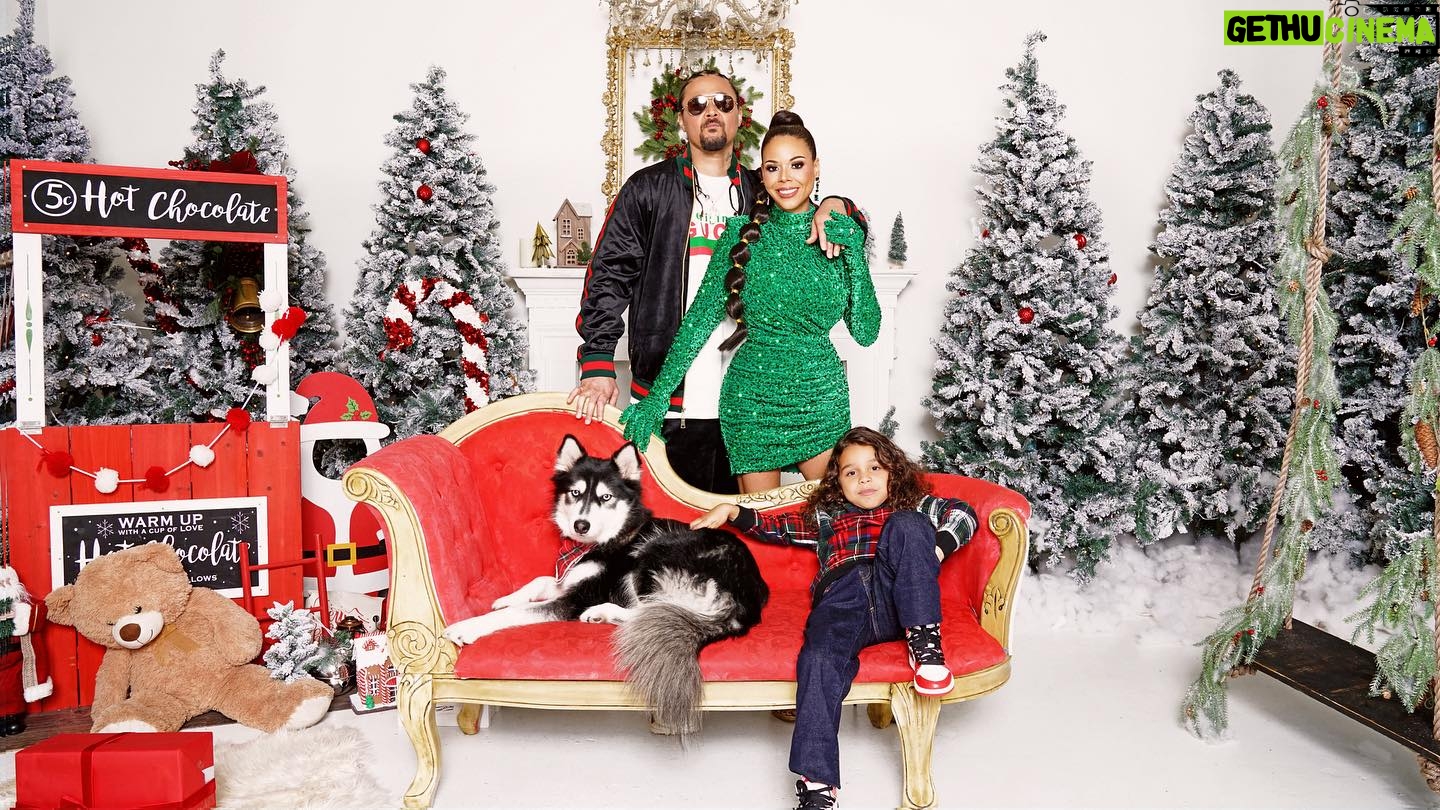 Bizzy Bone - 5K Likes - Merry Christmas from the McCane Family to yours!
Happy Holidays!
