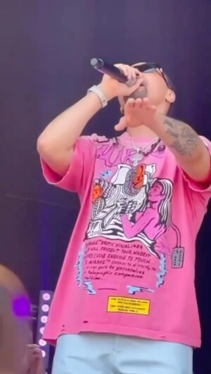 Bizzy Bone Instagram - New Zealand its been real. You were all super loud …. Super energetic and sang almost every word with us. I can not explain how happy i am. Can’t wait to come back! Christchurch , Wellington , Aukland & Tauranga!!!!!!!!! Nothing but undying love and i cherish this moment and the shows. Clear minded so i can experience and remember you guys forever and ever. Under the cluster of stars known as the MATARIKI ….. i head toward Australia. 
I won’t forget you Maori New Zealanders. I know the history i respect it and understand the struggles and how BONE THUGS N HARMONY has helped you guys get through it.  On behalf of the entire group …. Thank you. God bless you and i pray that next year there i/we can return. 
🥹. 
✌🏽
@ybl_sinatra