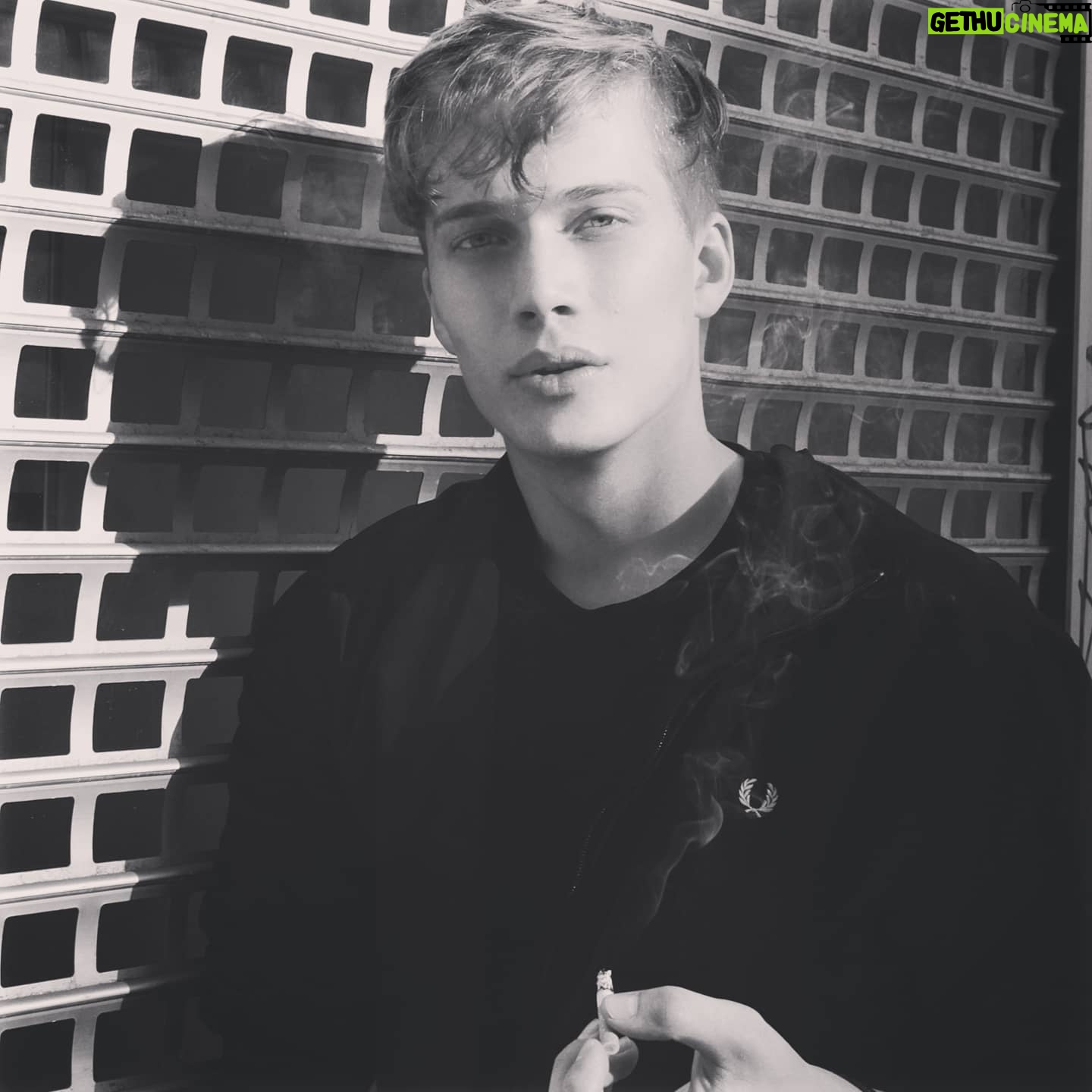 Björn Mosten - 24.3K Likes - ☀️