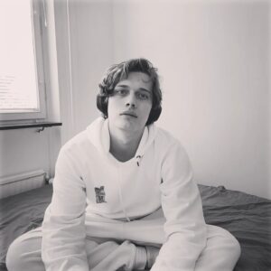 Björn Mosten Instagram - New, empty home
