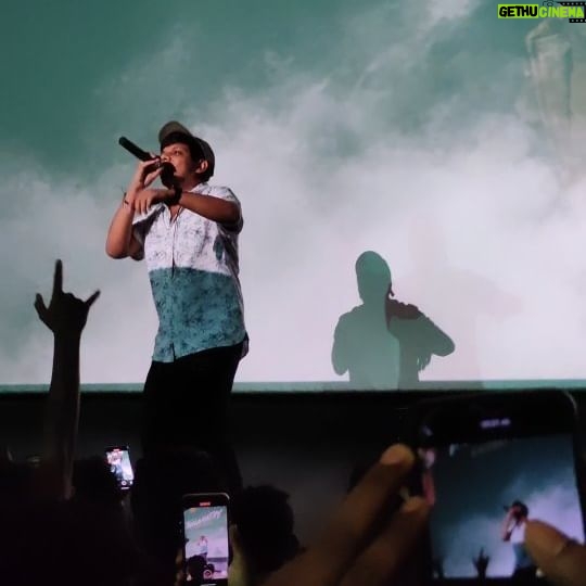 Bjorn Surrao - 8.5K Likes - Had a blast with you guys for thalpathy's bday special at vettri cinemas š„š¤š½š½ļø love to all ! Rock n Roll ā„ļø
________________________
.
.
.
.
.
.
.
.
.
.
.
#chennai #vettricinemas #goodvibes #hbdthalapathyvijay #thalapathyvijay #kollywood #anirudhravichander #nelsondilipkumar #thalapathy #doctor #beast #cinema #thalapathyfans #bjornsurrao #lokeshkanagaraj #actorvijay #happybirthdaythalapathy #thalapathy #leo
