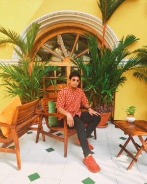 Bjorn Surrao Instagram - 🌹🫰🏾🥂 

________

👔 made by @shilpaiyer 🔥

.
.
.
.
.
.
.
.
.
.
.
#vibe #instagood #instavibes #bjornsurrao #photooftheday #musicians #photoshoot  #independentartist #singer  #mastertheblaster #kollywoodcinema #kollywood  #instapost #picoftheday #tbt #instapicofthetday #actorlife #shootlife  #workmode #cinema #actor #kochi #fortkochi