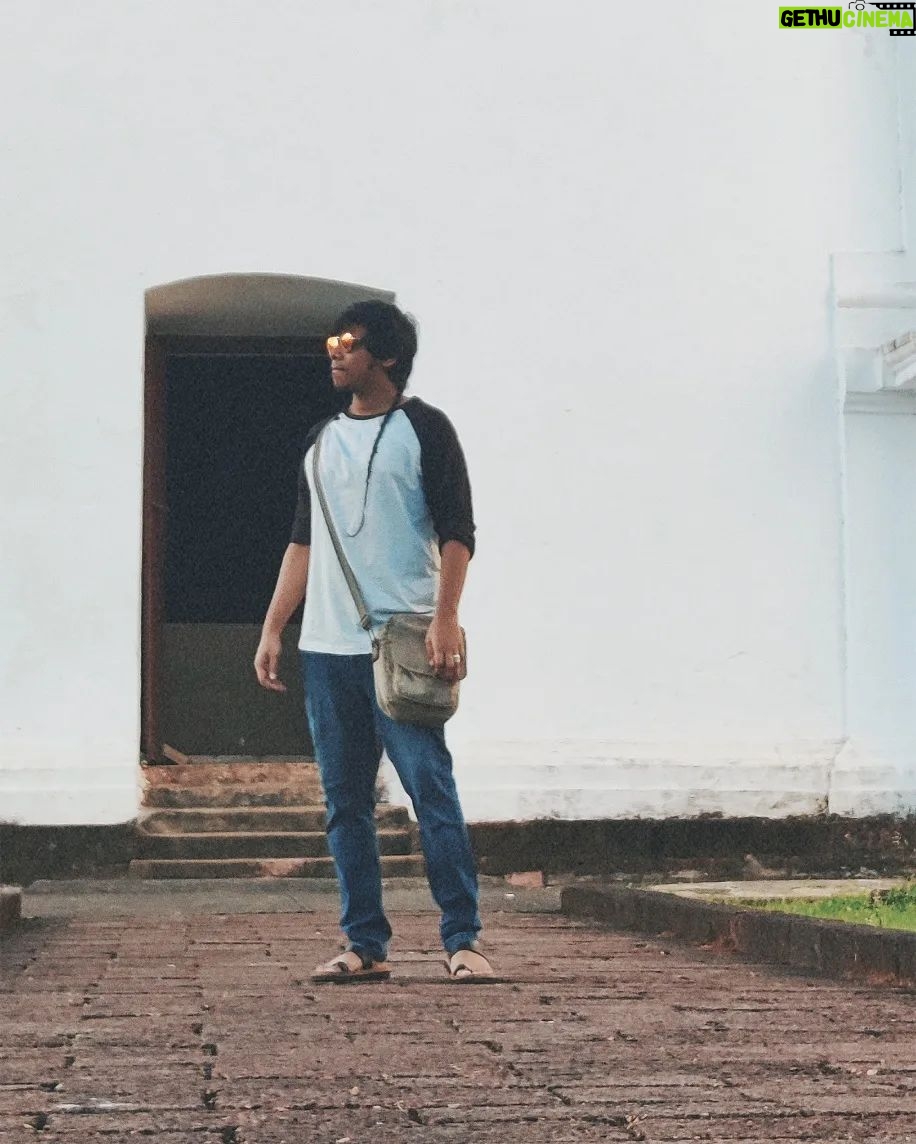 Bjorn Surrao - 2.7K Likes - Direction Sky āØš¤ļøš
__________________
šø - @irlchristopher
.
.
.
.
.
.
.
.
.
.
.
.
#bjornsurrao #photooftheday #musicians #music #reggae #afrobeats #photoshoot #vibes #india #independentartist #singer #songwriter #mastertheblaster #kollywoodcinema #kollywood #love #instapost #picoftheday #bornwithaj #tbt #dancehall #instapicofthetday #weekendvibes #actorlife #onset#shootlife #goa #workmode #cinema #actor