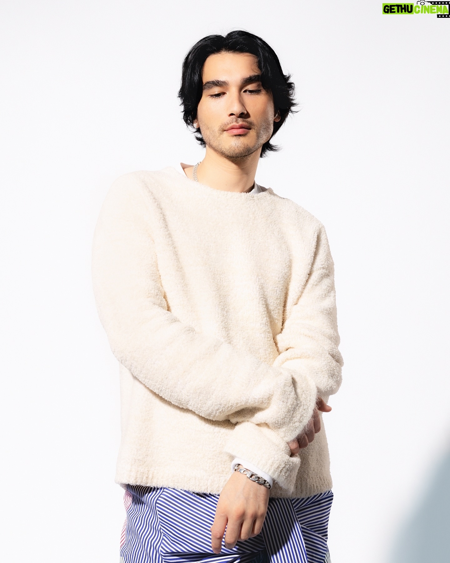 Blake Abbie - 3 Likes - Personnage Series 2
Blake Abbie, Writer Actor
𝑾𝒉𝒂𝒕 𝒅𝒓𝒊𝒗𝒆𝒔 𝒚𝒐𝒖𝒓 𝒄𝒓𝒆𝒂𝒕𝒊𝒗𝒊𝒕𝒚? I need to be continually challenged and always on the lookout for new ideas. My mind flip-flops from magazine design, to acting, to editorial, to singing, to furniture design, to charitable projects. I’m always working on ten thousand things at once. 𝑾𝒉𝒆𝒓𝒆 𝒊𝒏 𝒚𝒐𝒖𝒓 𝒍𝒊𝒇𝒆 𝒅𝒐𝒆𝒔 𝒄𝒐𝒍𝒐𝒓 𝒔𝒉𝒐𝒘 𝒖𝒑 𝒎𝒐𝒔𝒕 𝒏𝒐𝒕𝒂𝒃𝒍𝒚? I wear a decent amount of color now. There was a point when I wanted to have a narrower wardrobe, but I am constantly drawn to blues and reds. I love the feeling that red gives me; it’s a boost of energy.
Photographed by @stevenmcontreras in Brooklyn, New York with lighting by @laytonmiles__, production by @geocentrism, and image direction by @lucas.07.08.2000. Makeup by @laramiemakeup and hair by @tsuyoshiharada. Talent @blakabbie.
x