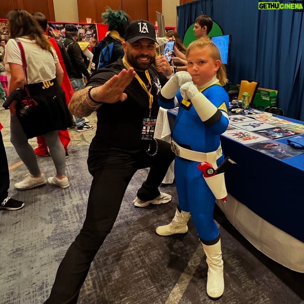 Blake Foster - 851 Likes - Living every kidās dream as the Blue Ranger and seeing little heroes dressed as me at my table fills my heart with joy. Moments like these are truly magical. šāØ #OnceARangerAlwaysARanger #BlueRanger #Heartwarming