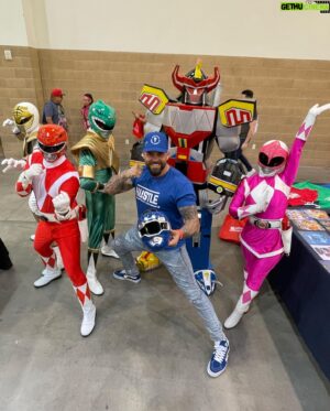 Blake Foster Instagram - 30 years today ! 
Thank you to our fans 💙⚡️ 

As a young kid growing up watching the show to working with the OG’s truly blessed and beyond grateful 🙏🏻 

#NationalPowerRangerDay #30Years #PowerRangers #BlueRanger #ShiftIntoTurbo