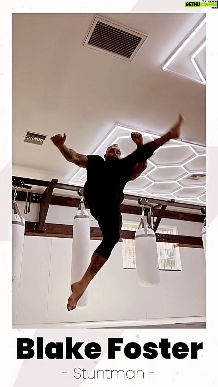 Blake Foster - 1.5K Likes - From frontman to stuntman⦠Look out for ya boy, big things in the works! Thanks @willyunlee for the work ššš»šā”ļø
#RangerNation #BlueRanger #PowerRangers #BlakeFoster #Stuntman #StuntTraining #HustleMatters