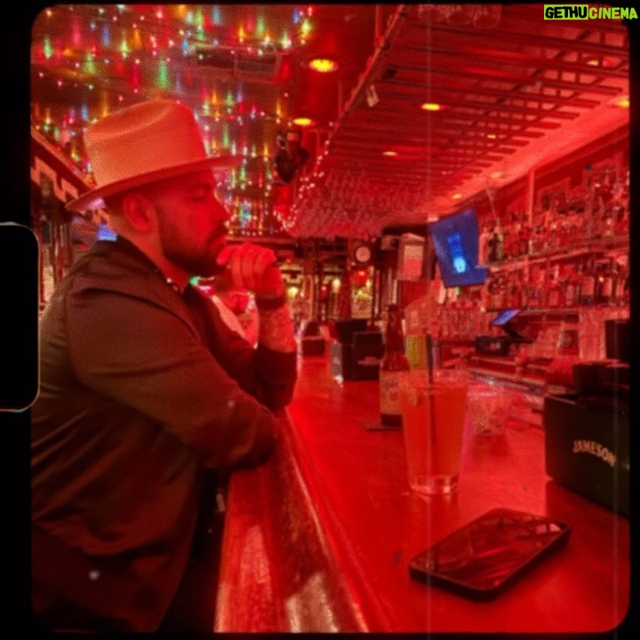 Blake Vaz - 37 Likes - Chelas y Mezcales en @lacitabar con mi bellisima moglie, mejor amiga and soulmate @v_____vaz.
It’s been a minute since I’ve stopped by, muy buenas pedas aqui back in the @latimes days…
#chelasymezcal #miabellamoglie #losangeles #dtla #lacita #laprimeracita