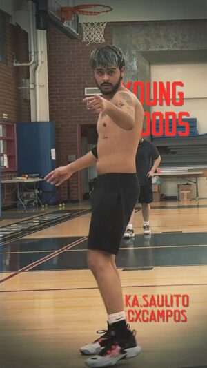 Blake Vaz Instagram - Time for the weekly hoop session!!
Young bloods vs old head vaz!!!
These younguins can’t stop #PANZAIR
Especially when I came equipped with my boy’s jersey!

@aka.saulito @gcxmposs 
#dadsonhoopstime #basketball #oldheadballers #losangeles #derrickrose #drose #memphisgrizzlies #airjordan37 #airjordanxxxvii