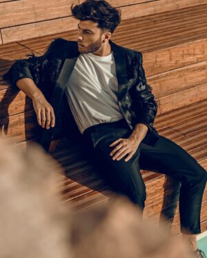 Blas Cantó Instagram - Three years ago, @blascanto_es book was launched with a journey through his artistic career. Many of these photos were taken on the island of Ibiza by @javiergonzalezby . Today we show you our favorites. @iam_creativestudio 

Hace tres años se lanzó el libro de @Blascanto haciendo un repaso sobre su carrera artística con fotografías tomadas por el fotógrafo @javiergonzalezby. Muchas de estas fotos las realizamos en la isla de Ibiza. Hoy os enseñamos nuestras favoritas. 📖📸 @iam_creativestudio