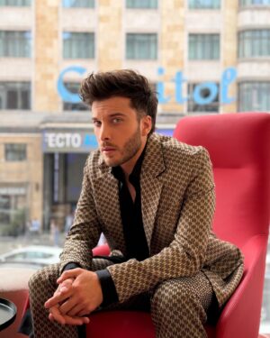 Blas Cantó Instagram - Postureo👻