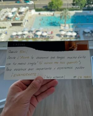 Blas Cantó Instagram - Han sido dos días de locura. Gracias @fundacionprincesadegirona y @casareal.es ❤️ y también @lazurehotel por el detalle que tuvieron con nosotros. Mi acompañante es una REINA @noor.alamarty te quiero 🫶🏻