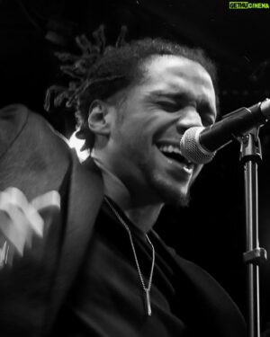 Bluey Robinson Instagram - High vibrations last night! Great to be back onstage. Big love to all in attendance 👽

@sctr.co.uk @remymartin @stereocoventgardenlondon @shotbyfrederick