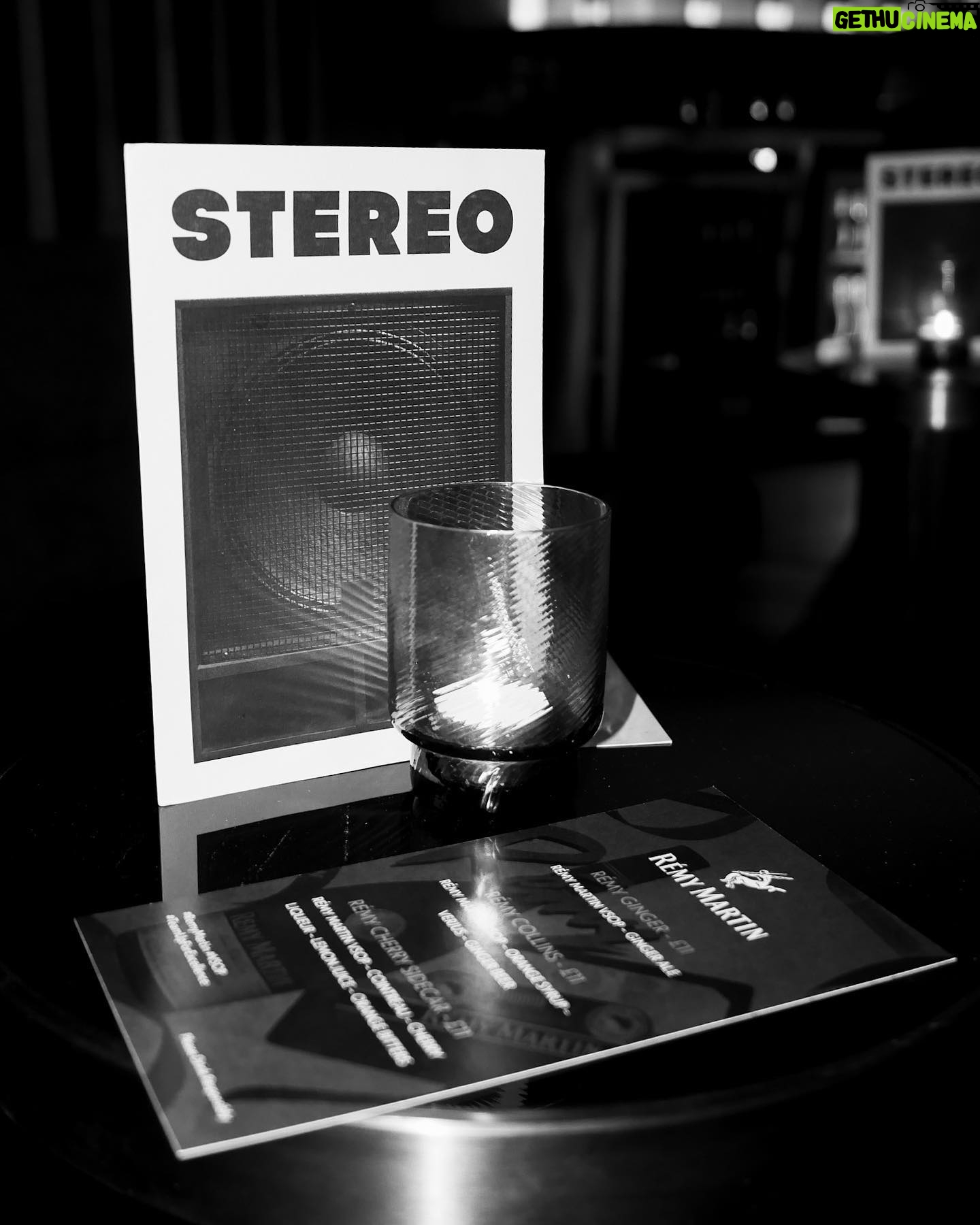 Bluey Robinson - 3 Likes - High vibrations last night! Great to be back onstage. Big love to all in attendance 👽
@sctr.co.uk @remymartin @stereocoventgardenlondon @shotbyfrederick