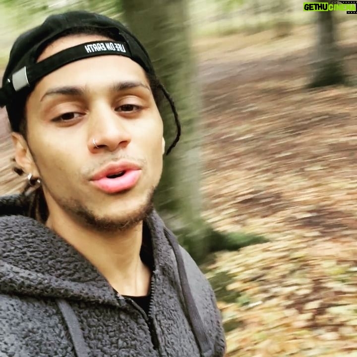 Bluey Robinson - 3 Likes - Yes good people. Dropping in to say hi and let you know I’m releasing a song next month. Something to soothe your soul. ‘Simmer Down,’ will be out September the 26th. Love if you could go and Pre-Save from the link in my bio. Also, swipe for an acapella in the woods 🤷🏽♂️ K bye ✌🏽