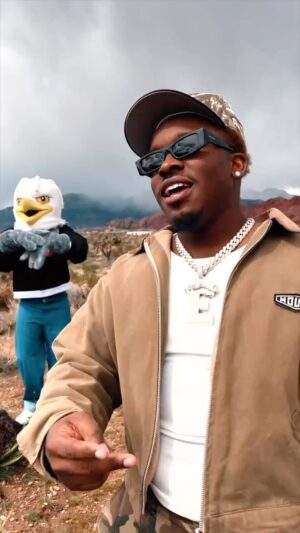 Blxst Instagram - this me all summer 🕺🏾

“rewind” w FEID out tonight 9pm pst.