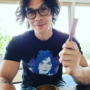 Bob Morley Instagram - As part of the #bewellbekind campaign I wanted to share some of my self care routine with you guys. So here is me trying to meditate. On my journey I did an intensive outpatient program on DBT. Grounding myself and learning to clear the mind, is more difficult than it sounds. But daily I attempt to find calm and meditation is one of those ways. Help me raise funds for @namicommunicate and @littlehlearning the link is in my bio. #bewellbekind #breakingthepovertycycle #breakthestigma