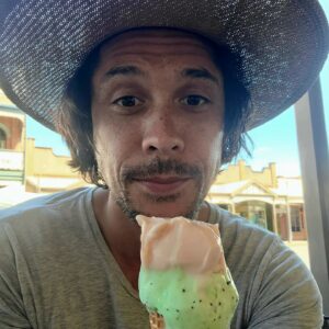 Bob Morley Instagram - Sun smart in the summer heat. 🍦 butterscotch and choc-mint. What's your flavor? #Craigdavid Tell me what's your flavor? 🐵🤪🐼🦁🐧