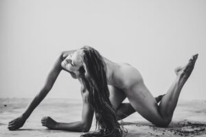Bobbi Jene Smith Instagram - -the effort of missing- photo by @alexapt #astudyoneffort