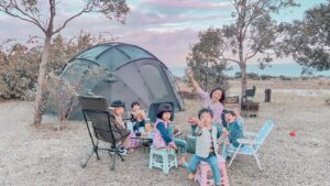 Bobby Dou Instagram - 今天先這樣
舒舒服服
可可愛愛
#露營
#露營生活 #camping #camplife 
#球型帳 
#小竇家 #嘻爸竇 
#野獸派教養 
@chums_tw 
@keen.tw 
@campingbar_tw 
@dcshoes.tw 
@iamwei2 
@wes_zhu
