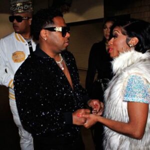 Bobby V Instagram - #thankyou @bronnerbros for honoring me with a #lifetime achievement award!🙏🏽

#thankful #birthday #pisces