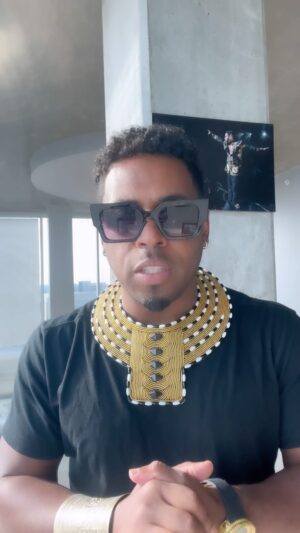 Bobby V Instagram - New project #alert 🚨🚨🚨🚨🚨
#BOBBYV #LIVE #ALBUM OUT NOW!!
LINK IN BIO!!❤️❤️🚨🚨🚨
My appreciation album is here !! 
#LOVE