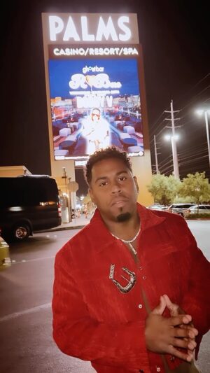 Bobby V Instagram - Big or small I don’t take non of this for granted!
I thank all my supporters & most of all I thank the most hi !🙏🏽❤️❤️
#vegas we active ❤️