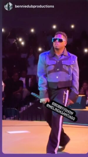 Bobby V Instagram - When I come..
I come to shut it down!
#houston was a whole vibe ❤️
See yall @ the next show !👑👑👑❤️🥇🥇
#bobbyv #valentino