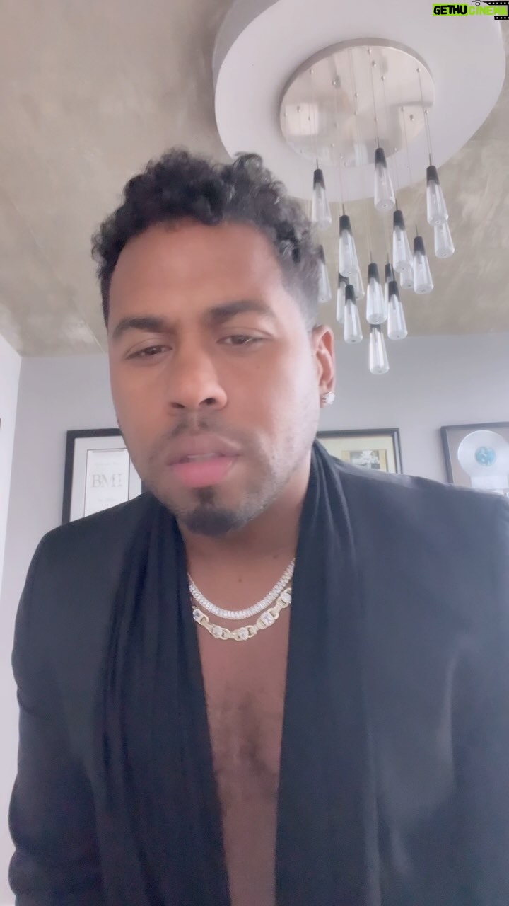 Bobby V - 8.3K Likes - My #lovedream
Just when you think someone is closeā¦
They let you down ..š©š„°
But you gotta try to love anyway ā¤ļø
#nevergiveuponlove #bobbyv