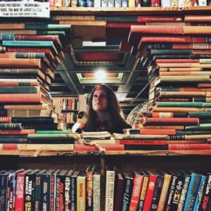 Bolli Instagram - ¡Muchos libros! ¡Montañas de libros! ¡Bosques de libros! ¡Cascadas! ¡Chaparrones! ¡Charcos de libros!