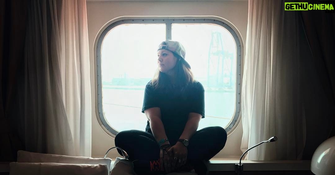 Bolli - 2.1K Likes - Empieza la aventura y aún no me lo creo. Solo quiero cantar canciones de piratas y tirarme al agua
Por fin llegó #aniversariodesalia
